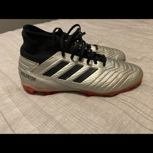 Adidas football cleats men size 9.